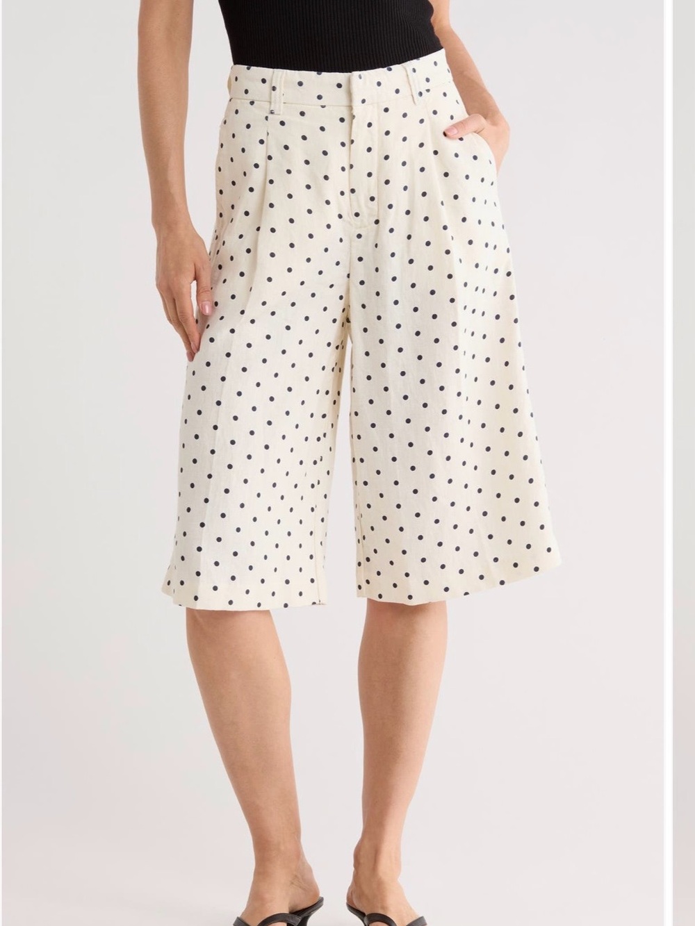 Hepburn linen shorts